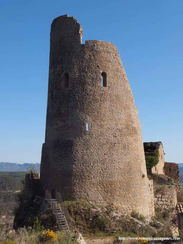 PORCIN NORTE DE SU TORRE. VANOS, ASPILLERA, Y DESAGE WC.